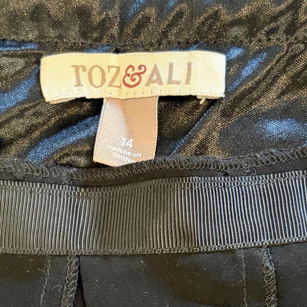 Tozali - Women's Juniors Black Skirt - Size 14 - Picture 4 of 7